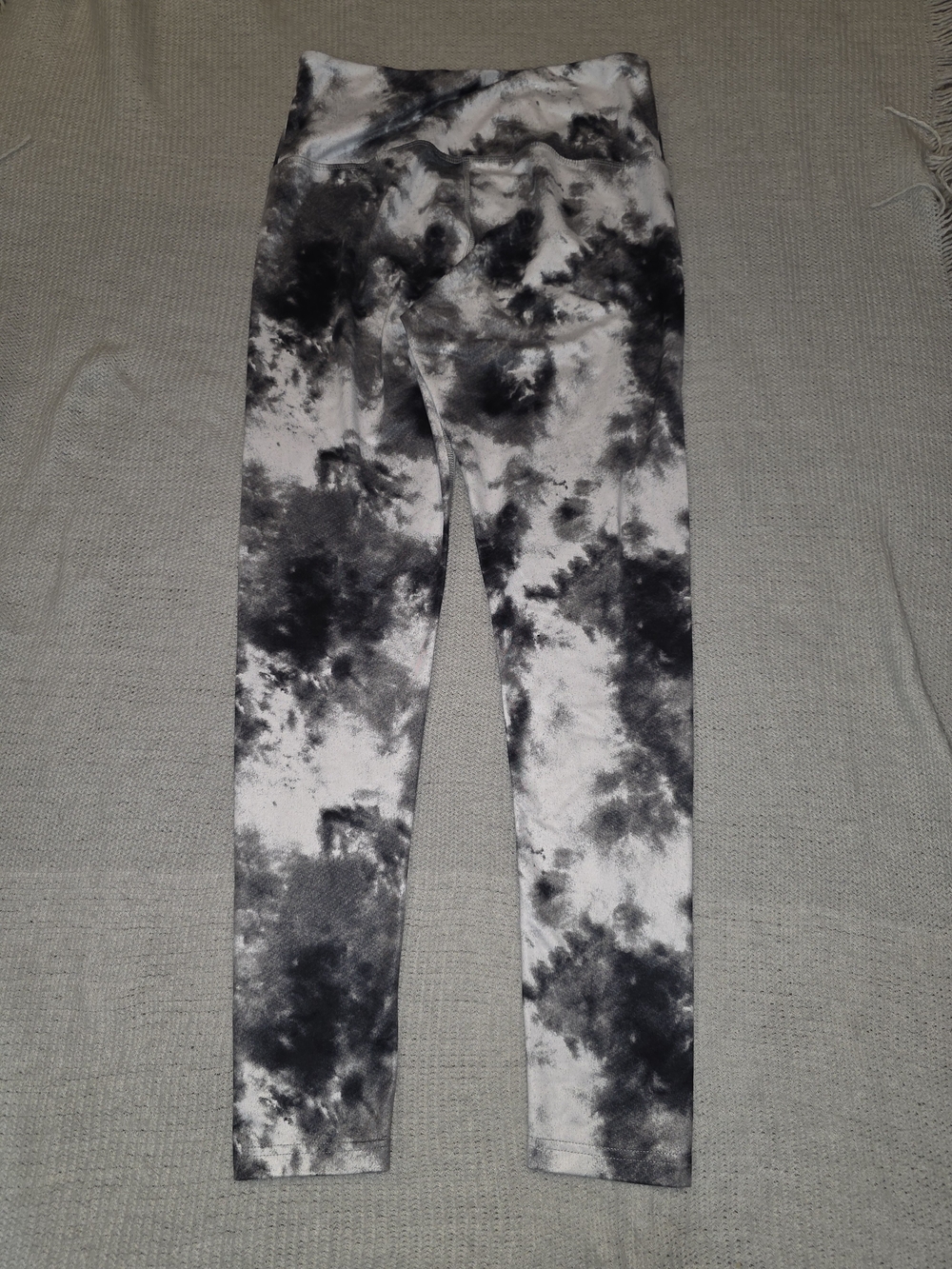 Women's SO Tie-Dye Black & White Leggings-Large